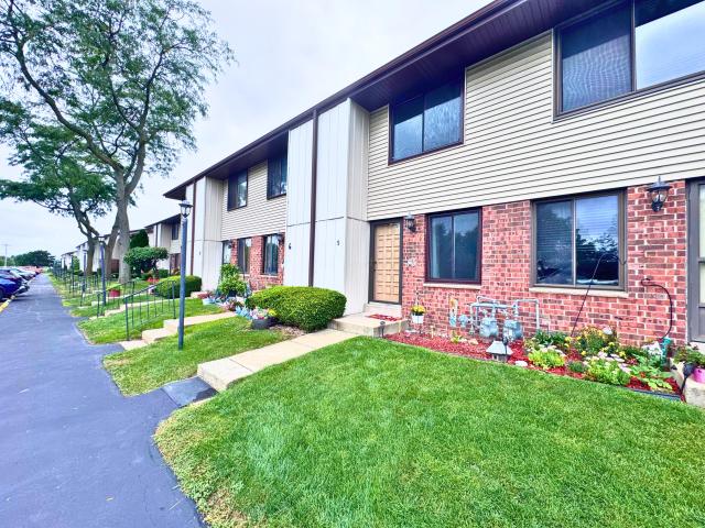Condo for sale in Mount Pleasant, Wisconsin