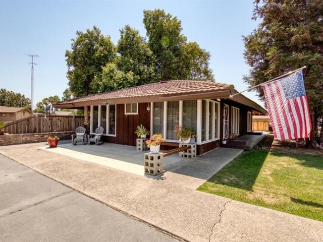 House for sale in Escalon, California