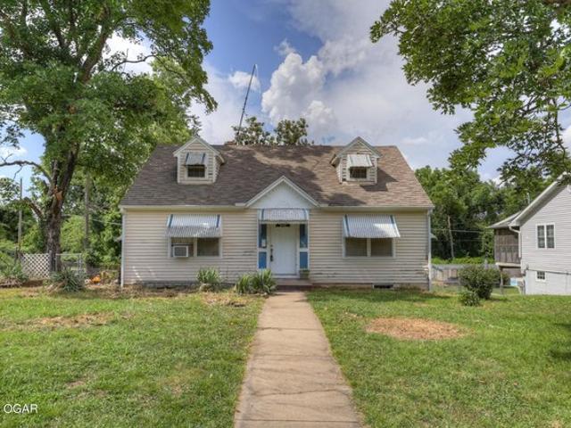 House for sale in Carthage, Missouri