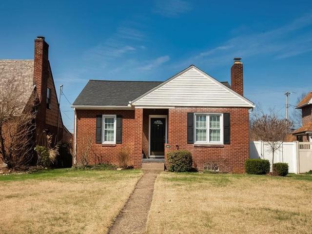 House for sale in Natrona Heights, Pennsylvania