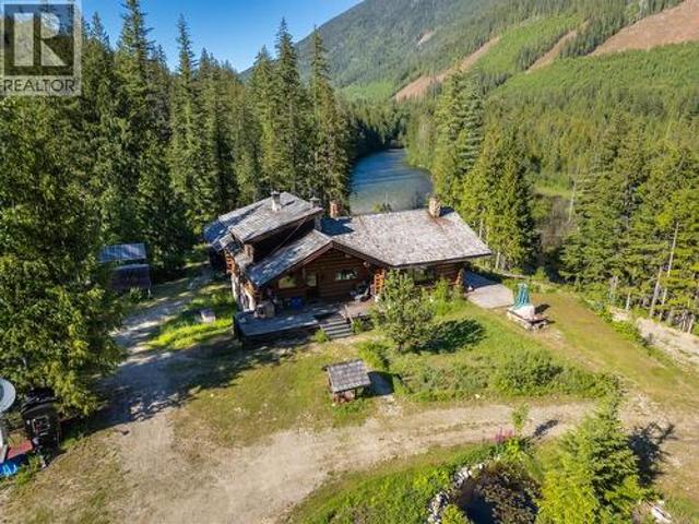 House for sale in Area F (Scotch Creek/Seymour Arm), Columbia-Shuswap Regional District