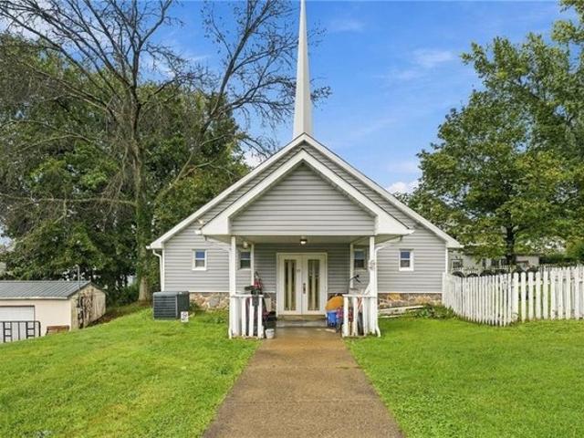 House for sale in East Kensington, New Kensington