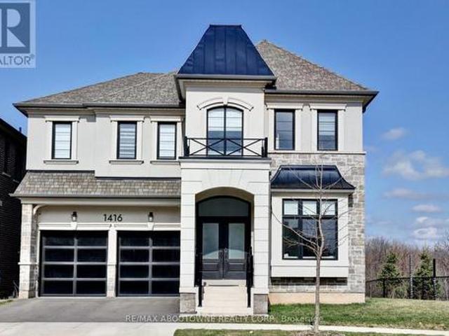 House for sale in Oakville, Golden Horseshoe