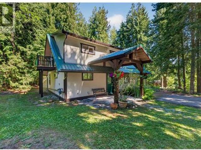House for sale in Sorrento, British Columbia