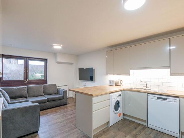 Apartment for rent in Merchiston, Scotland