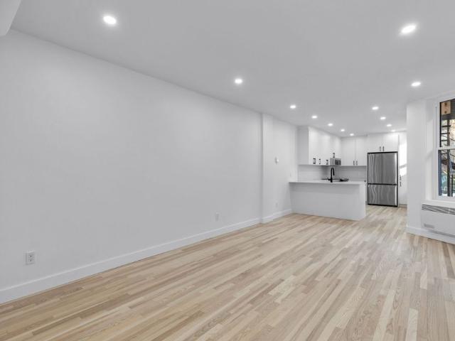 Apartment for rent in St. Leonard's, Quebec