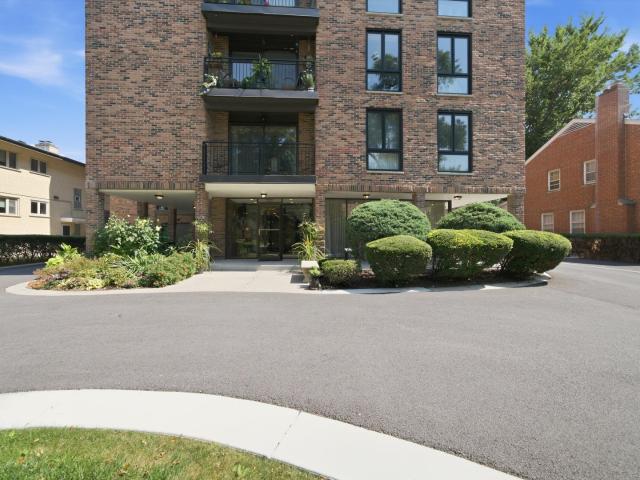 Condo for sale in River Forest, Illinois