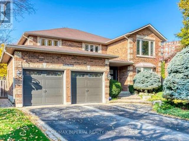 House for sale in Oakville, Golden Horseshoe