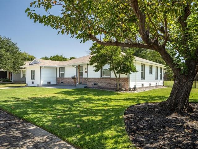 House for sale in Grapevine, Texas