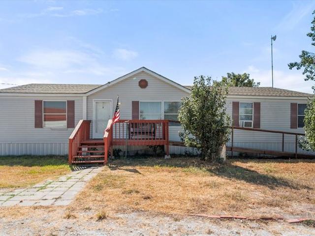 House for sale in Navarro, Texas