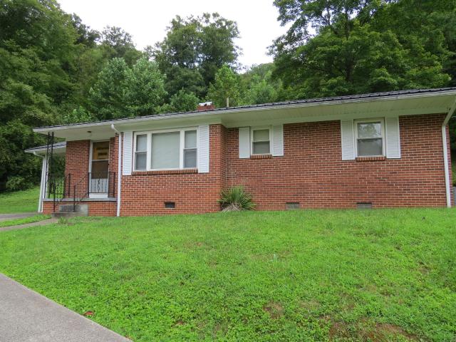 House for sale in Flat Lick, Kentucky