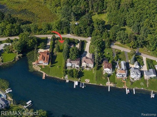 Land for sale in Fenton, Michigan