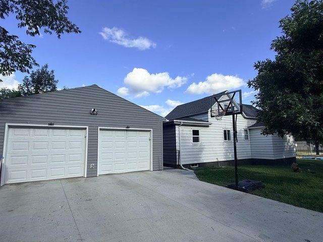 House for sale in Minot, North Dakota