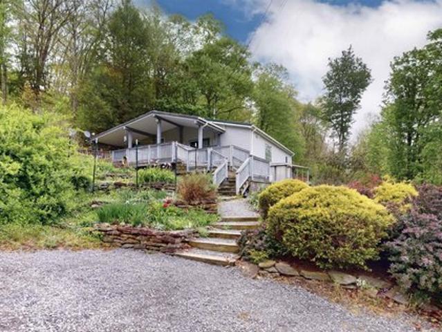 House for sale in Grafton, West Virginia