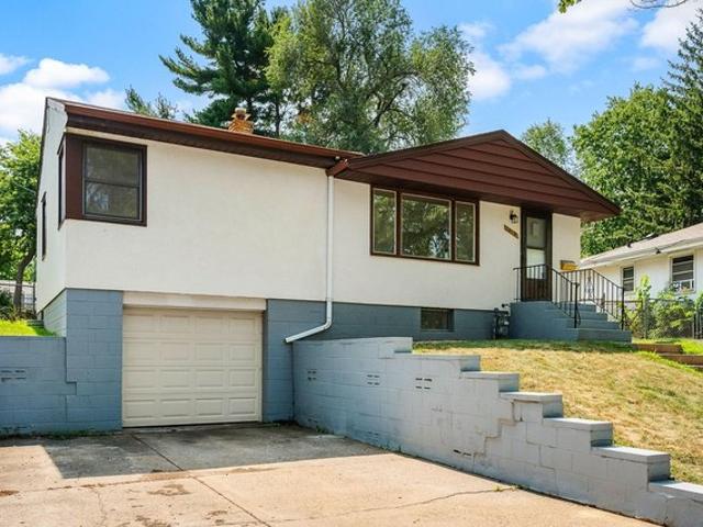 House for sale in Greater East Side, Ramsey