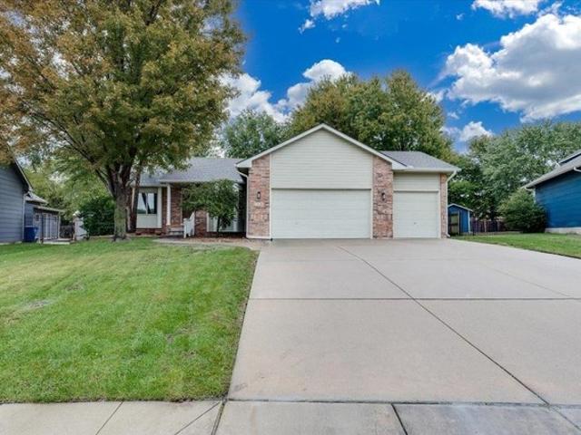 House for sale in Derby, Sedgwick County