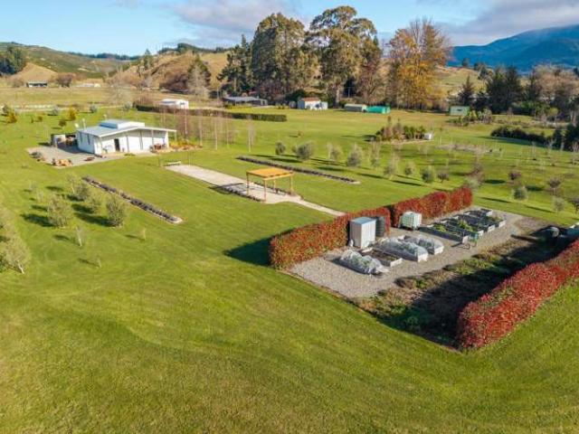 Property for sale in Cable Bay, Nelson Bays