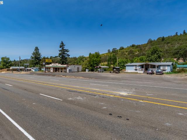 Commercial for sale in Oregonia