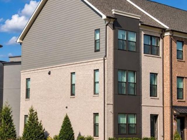 Townhouse for sale in Virginia