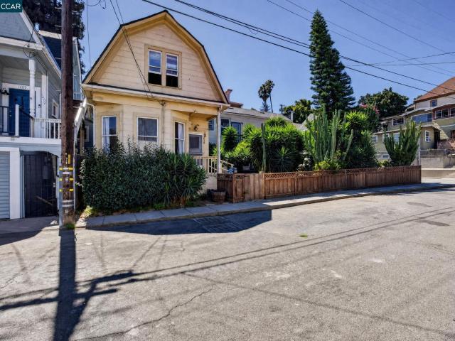 House for sale in Crockett, California