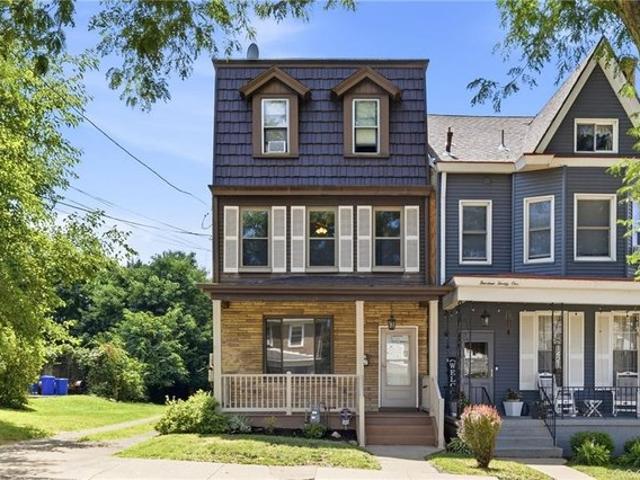 House for sale in Pittsburg, Pennsylvania