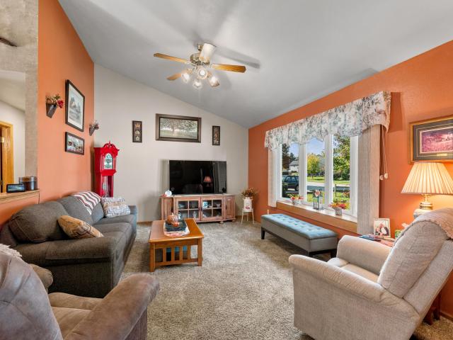 House for sale in Town of Lyons, Walworth County