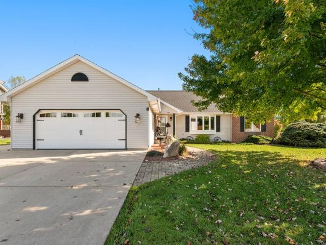 House for sale in Town of Lyons, Walworth County