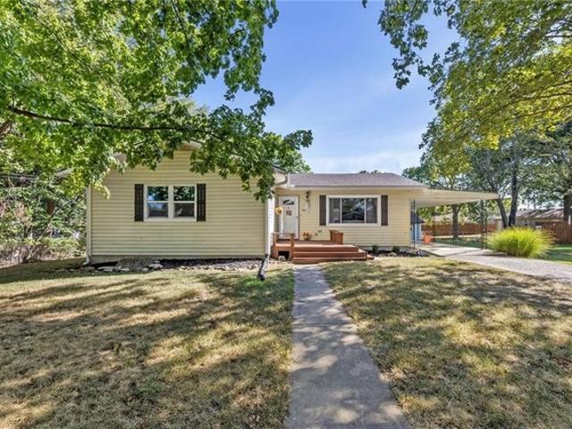 House for sale in Baldwin City, Douglas County