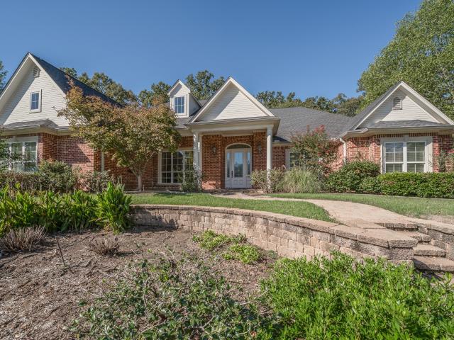 House for sale in Sherwood Trail Estates, White Oak