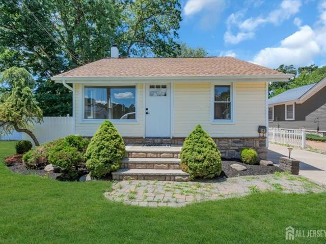 House for sale in Spotswood, New Jersey