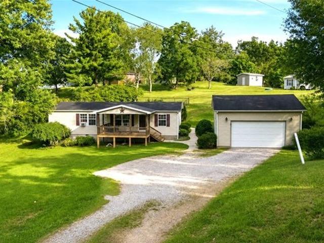 House for sale in Parkersburg, West Virginia