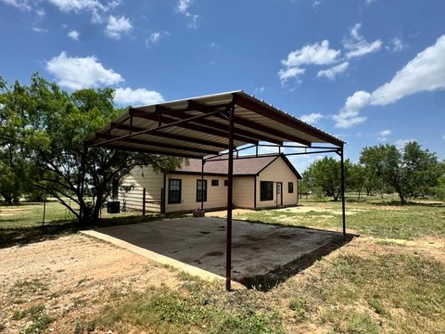 House for sale in Devine, Texas