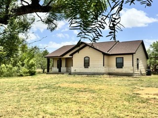 House for sale in Devine, Medina County