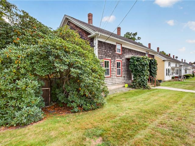 House for sale in Oakland, Rhode Island