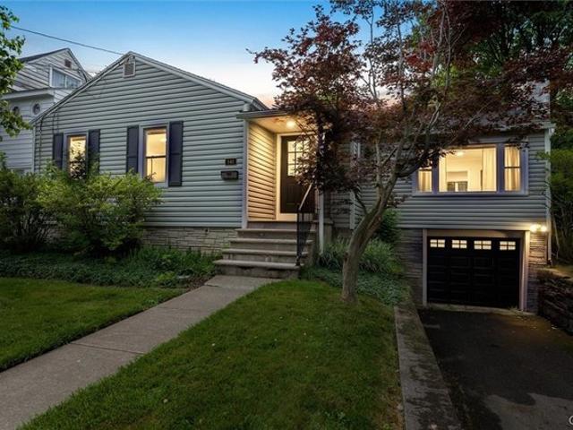 House for sale in Syracuse, New York