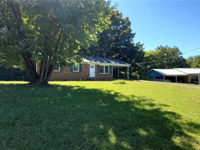 House for sale in Mount Airy, Surry County