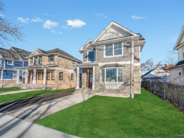 House for sale in Queens, Nassau
