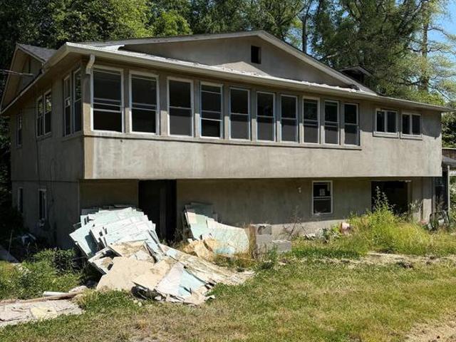 House for sale in Milmay, New Jersey
