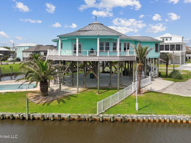 House for sale in Bay Saint Louis, Mississippi