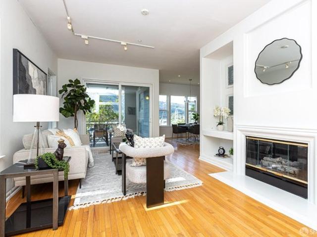 Townhouse for sale in San Mateo, California