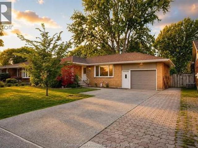 House for sale in Chatham–kent, Ontario