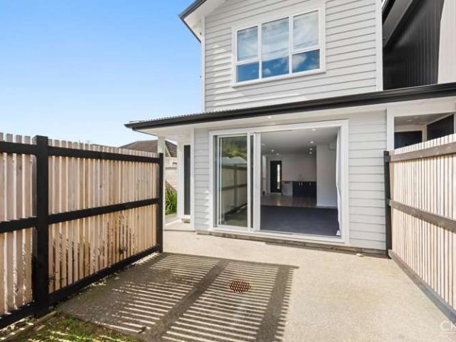Townhouse for sale in Days Bay, Wellington