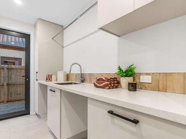House for sale in Chaslands, Canterbury
