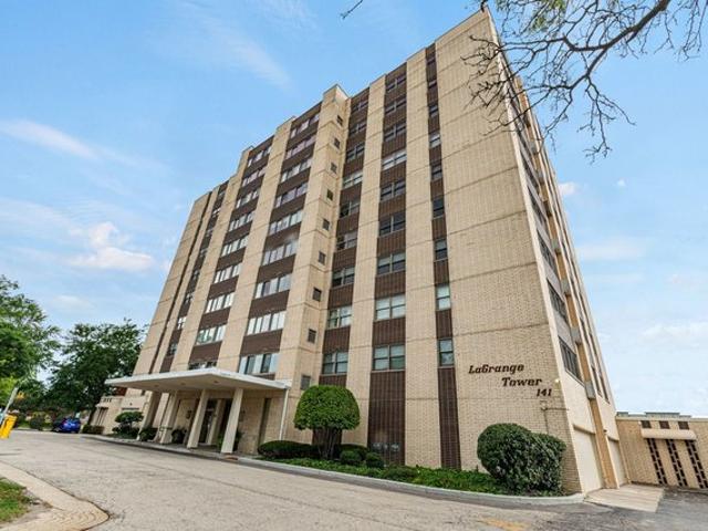 Condo for sale in La Grange, Illinois