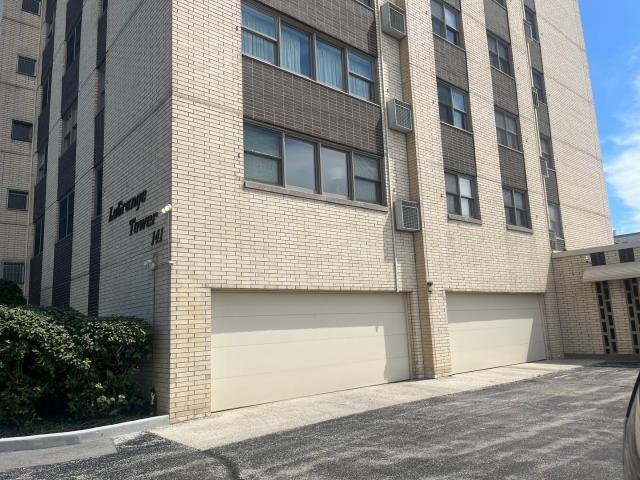 Condo for sale in La Grange, Illinois