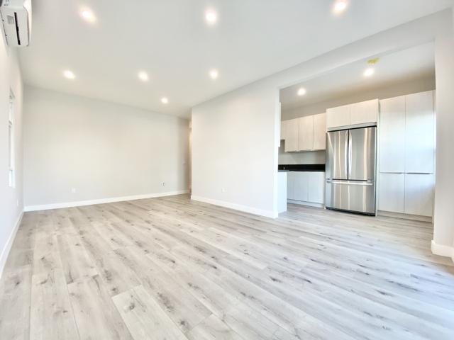 Apartment for rent in Canoga Park, California