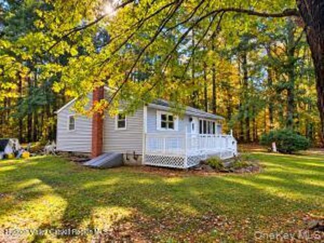 House for sale in Saxton, Town of Saugerties