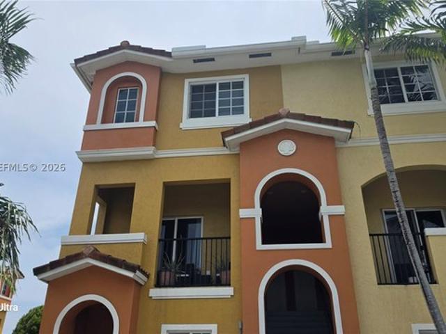 Condo for sale in Hallandale, Florida