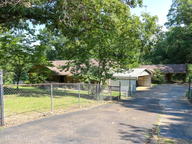 House for sale in Tate, Mississippi