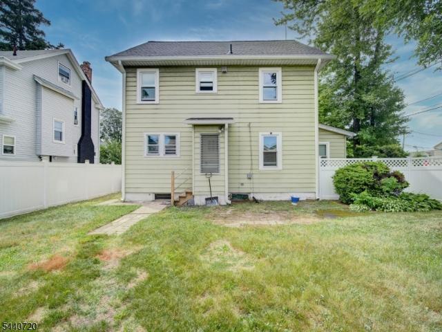 House for sale in Elizabeth, New Jersey